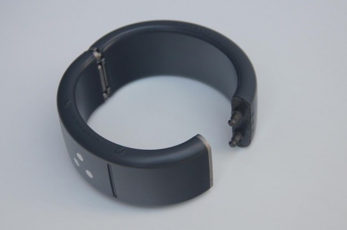 Arvadını döyən kişilər elektron qolbaq taxacaq