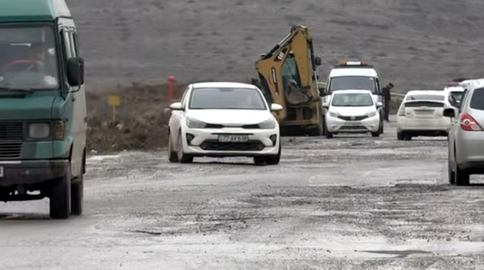 İllərdir yararsız vəziyyətdə olan yollar: Problem niyə həllini tapmır? - VİDEO