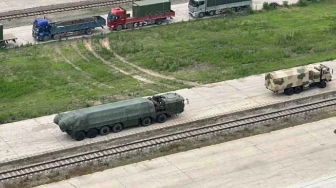 Çinin HQ-29 peyk əleyhinə raketinin izləri görünür?