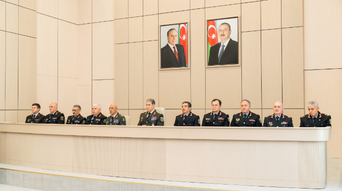 Fazil Mustafa cinayətini açan polislər mükafatlandırıldı