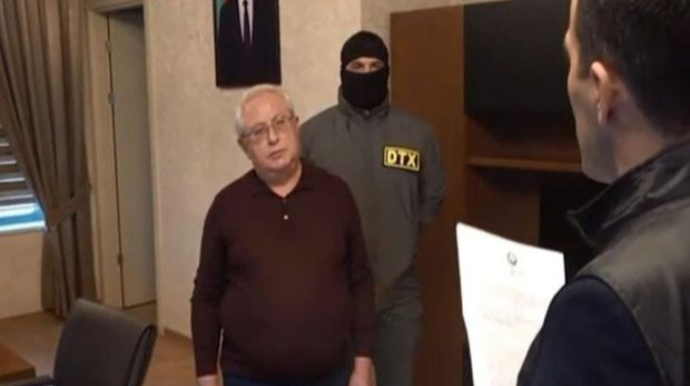 Prokuror DTX tərəfindən həbs edilən sabiq icra başçısına cəza istədi