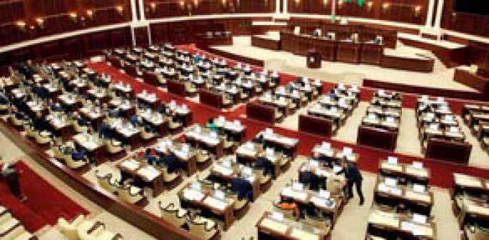 Milli Məclisin plenar iclası başlayıb