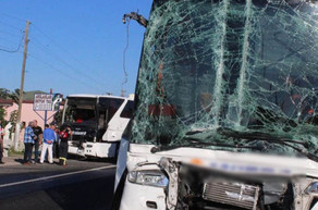 Azərbaycandan İstanbula gedən yük avtomobili avtobusla toqquşdu - 15 yaralı