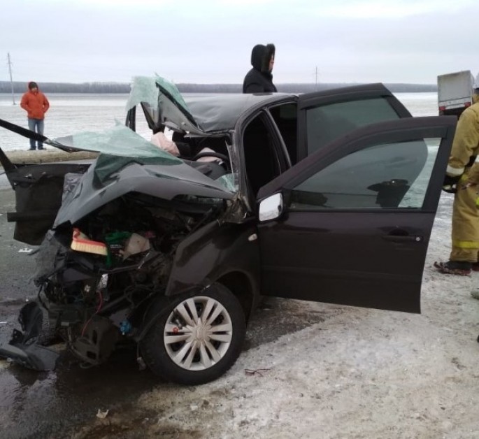 “Datsu” “Nissan”la toqquşdu: 2 ölü, 4 yaralı – FOTO