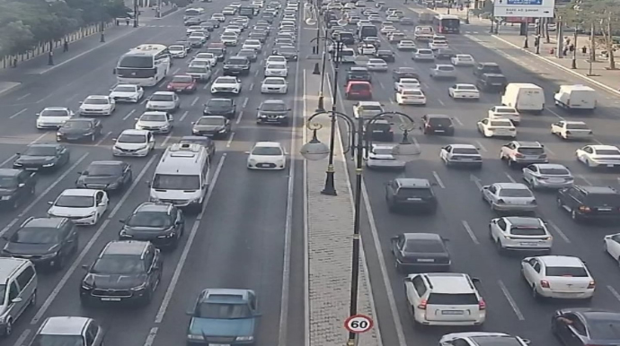 Bakıda sıxlıq olan yollar - SİYAHI