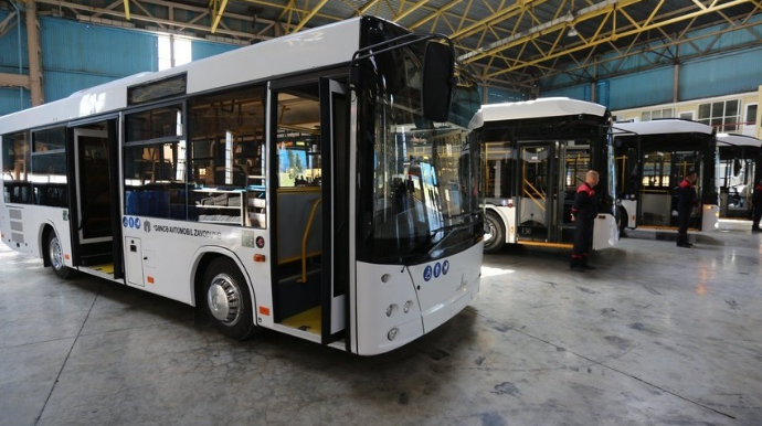 Minatəmizləmə Agentliyi Gəncə Avtomobil Zavodundan  avtobus alır