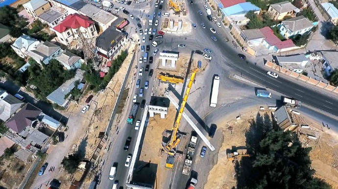 Строительство автодорожной развязки на выезде из Баку завершится в конце года