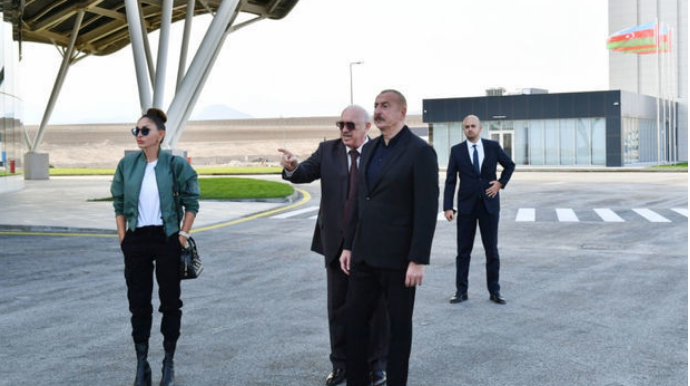 Ильхам Алиев и Мехрибан Алиева ознакомились с условиями в Зангиланском аэропорту  - ФОТО - ВИДЕО