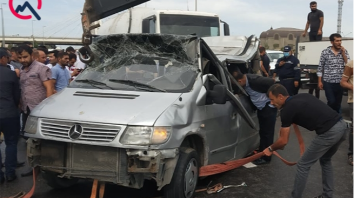 В ДТП на Мардакянской трассе трое погибли, шестеро получили ранения  - ФОТО
