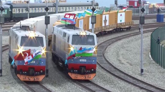 Bakı-Tbilisi-Qara dəmir yolunun tam gücü ilə işləməsinə böyük önəm veririk - Hakan Fidan