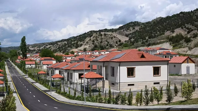 Azad edilən ərazilərdə 43 mindən çox insan məskunlaşıb 