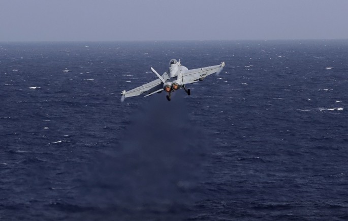 İki hərbi təyyarə toqquşub