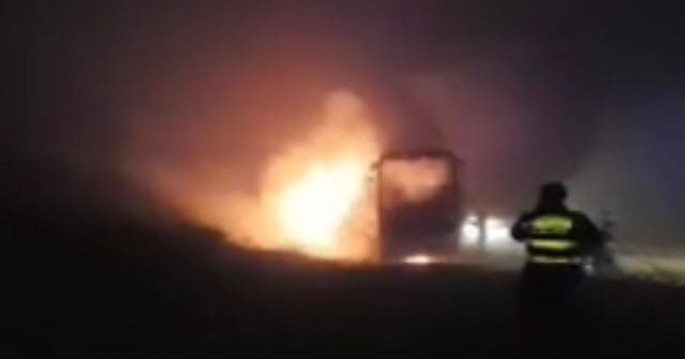 Xızıda mikroavtobus yanıb