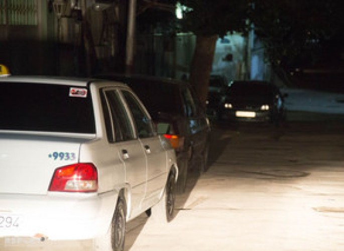Bakıda taksi sürücüsü bıçaqlandı - FOTO
