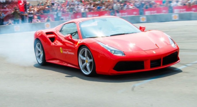 “Ferrari”nin saatda 372 ilə sürülmə görüntüləri yayıldı - VİDEO