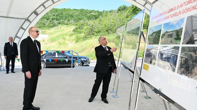 İlham Əliyev Muğanlı-İsmayıllı-Qəbələ yolundakı işlərlə tanış oldu - FOTO