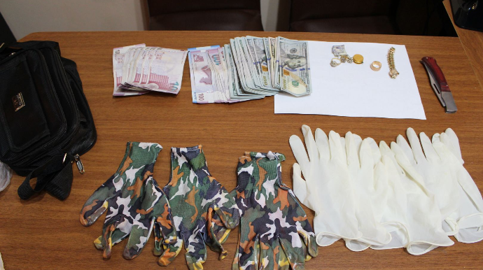 Şəkidə evdən qızıl və pul oğurlayan dəstə saxlanılıb - FOTO