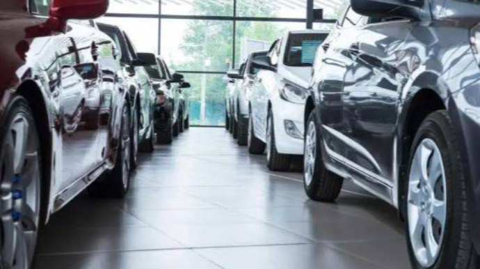 Азербайджан импортировал 7 300 автомобилей из Грузии 