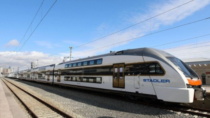 Azərbaycanda dəmiryol nəqliyyatı vasitələrinin sığortası üzrə yığımlar 27% azalıb 