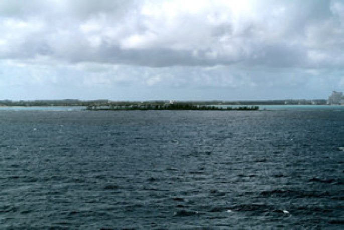 Göyərtəsində 50 nəfərin olduğu gəmi itib - Sakit okeanda