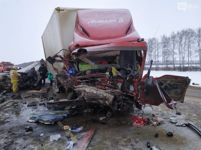 Rusiyada dəhşətli yol qəzası: 6 ölü, 1 yaralı – FOTO + VİDEOLAR