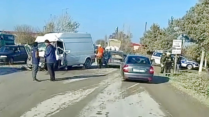 Bakı-Quba yolunda üç avtomobil toqquşdu, sürücülərdən biri öldü - VİDEO