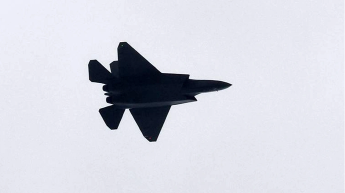 Çin Pakistana "gözəgörünməz"  qırıcılar verəcək