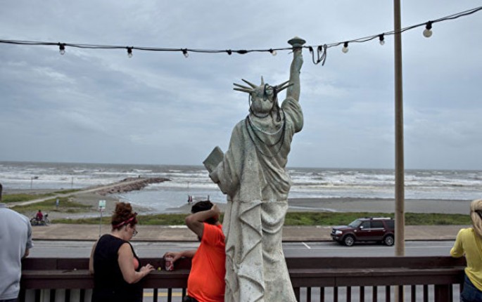 “Maykl” qasırğası 13 nəfərin həyatına son qoydu
