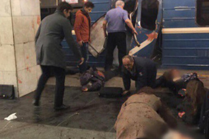 Sankt-Peterburq metrosu belə partladıldı — dəhşətli görüntülər - VİDEO