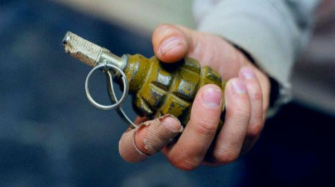 Gürcüstanda azərbaycanlı ailənin həyətinə qumbaralar atıldı