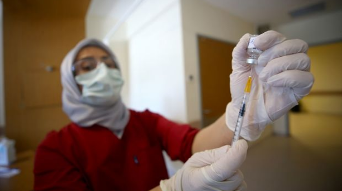 Tibb bacıları onlarca doza COVID vaksini satıblar