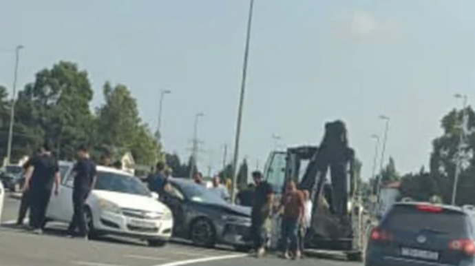 Bakıda QƏZA:  Traktor və iki avtomobil toqquşdu - FOTO 