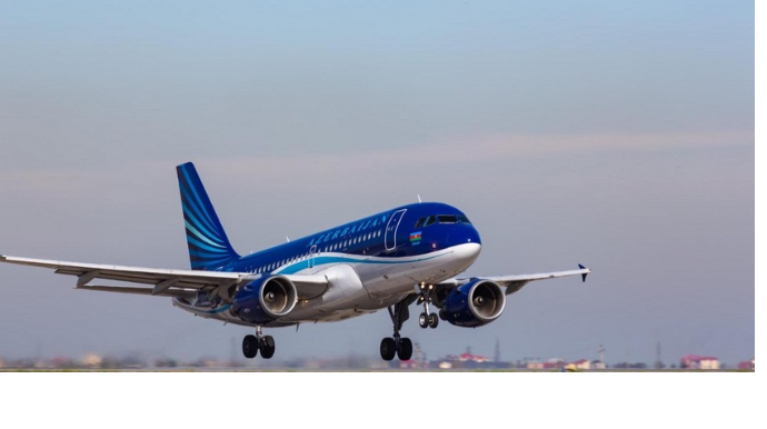 AZAL Bakı-Naxçıvan reysinin sərnişinlərinə müraciət etdi - VİDEO