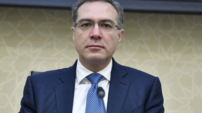 Şöbə müdiri: “Yarım saata dünya dağılmaz... ” 