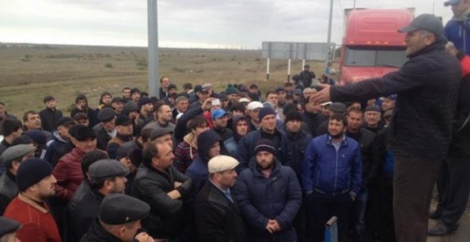 Zirehli texnika azərbaycanlı sürücülərə hücum edənlərin düşərgəsindən çəkildi