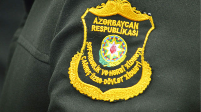 Rüşvətlə 11 şəxsi əsgərlikdən yayındıranlardan biri həbs edildi, digəri işdən çıxarıldı 