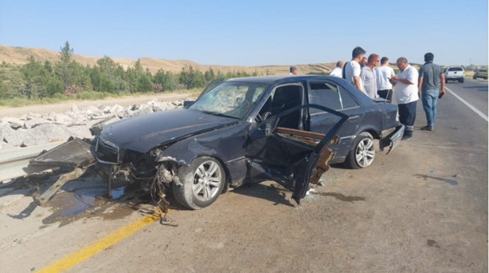 Quba-Bakı yolunda qəza  - "Avtomobili məcburən dəmirlərə çırpdım" - FOTO - VİDEO 