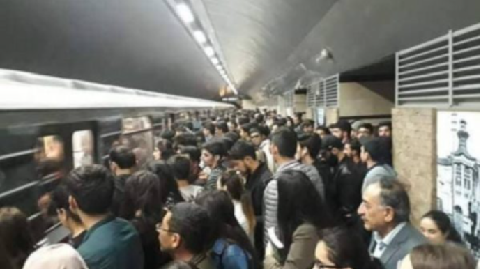 Metroda qadın və kişilər ayrı-ayrı vaqonlarda gedəcək