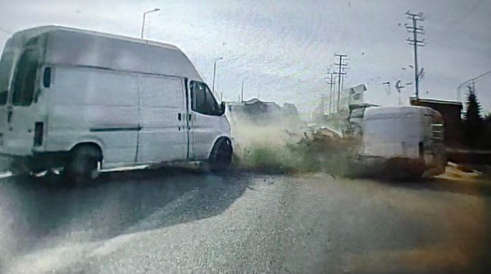 Bakıda "protiv" çıxan "Ford" avtomobili vurdu:  sürücü hadisə yerində öldü - ANBAAN VİDEO 