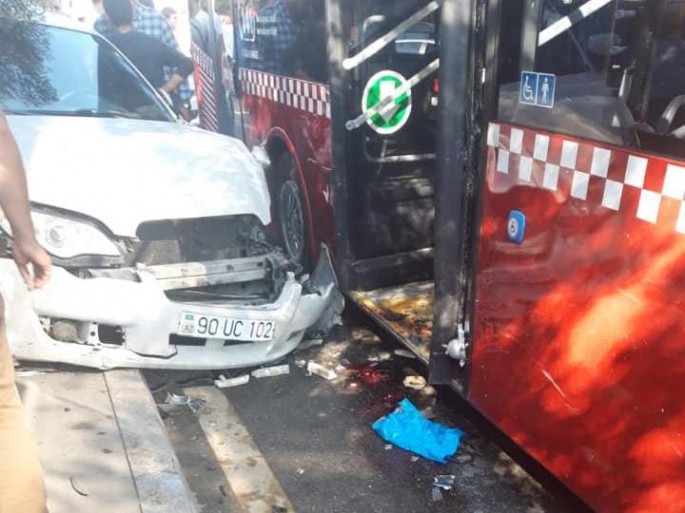 Ötən gün avtobus qəzasında xəsarət alan qadınların kimliyi məlum oldu