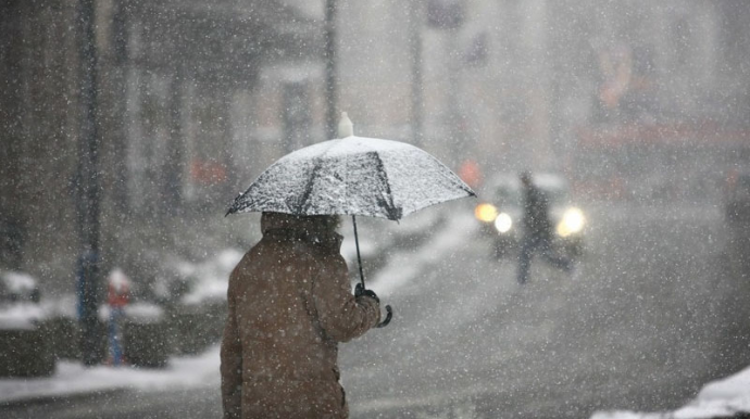 Sabah yağış, sulu qar yağacaq