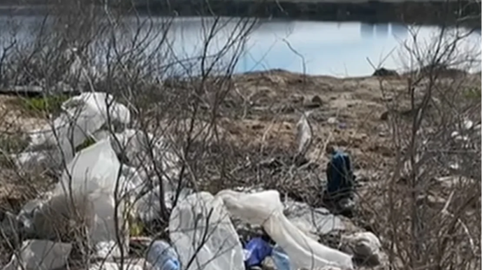 Paytaxtın məşhur gölü təhlükə altındadır: Tullantılar ekosistemi məhv edir - VİDEO