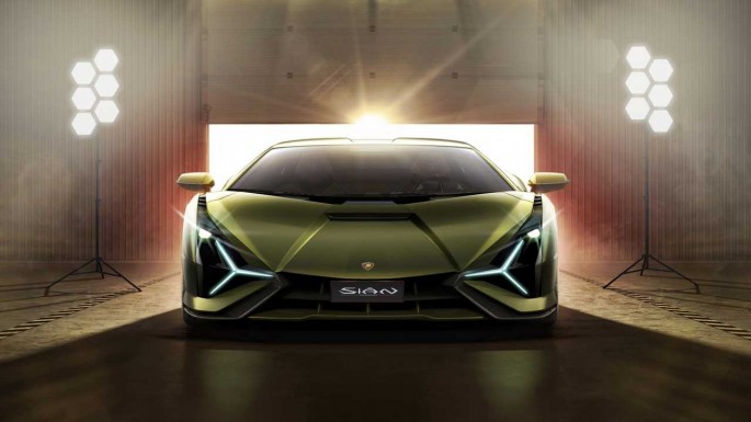 Ən güclü Lamborghini təqdim olundu: hibrid motorludur - FOTO
