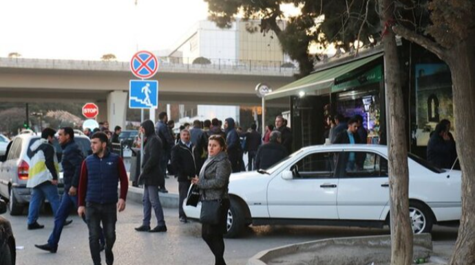 “1 manatlıq” taksilər yollarda xaos yaradır