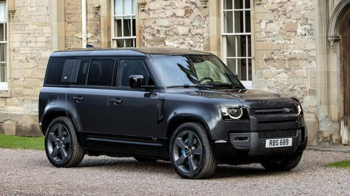 Land Rover Defender 130 modeli yaxın zamanlarda debüt edəcək - FOTO