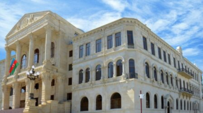 Bakıda ağacları məhv edən restoran rəhbərliyinə qarşı cinayət işi başlandı