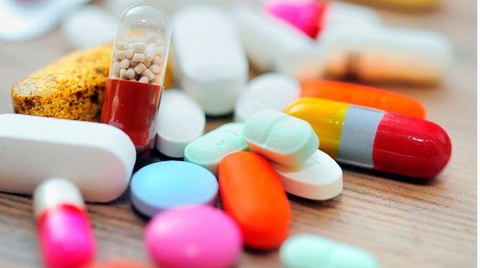 В Шамкире 18-летняя девушка отравилась лекарством