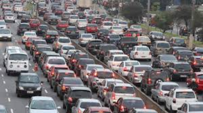 Bakıda bəzi küçə və prospektlərdə tıxac müşahidə olunur 