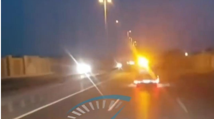 Evakuator səbəb yoxkən sayrışan işıq qoşdu, narazılıq yaratdı - VİDEO 