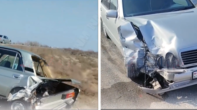 “Mercedes”lə toqquşan “VAZ” yoldan kənara düşdü - "Göz dəyib" - VİDEO   